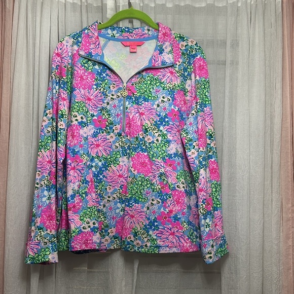 NWOT Lilly Pulitzer Melana Popover Luxletic Medium UPF 50 Item# 2M - Picture 2 of 5